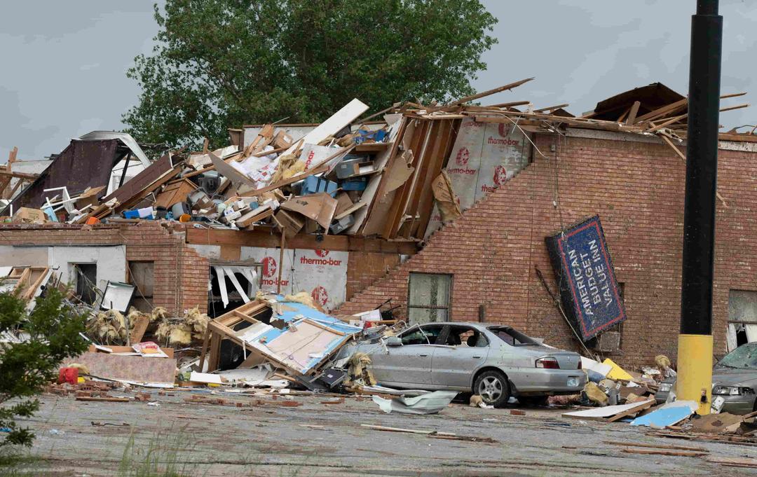 Oklahoma Tornadoes Kill at Least Four